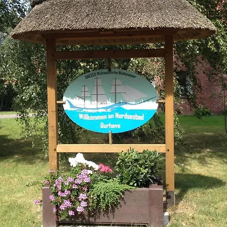 Tolles In Burhave Mit Grill, Terrasse Und Garten Butjadingen